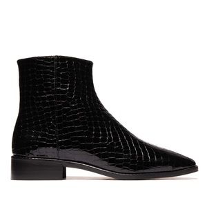 L’Intervalle LATVIA Patent Croc Booties